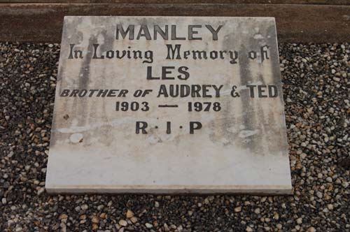 Manley, Les 